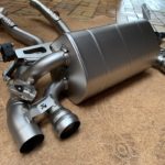 Akrapovic Slip-On (TITAN) passend für BMW M2 Competition F87 (mit OPF) inkl. Carbon Endrohre