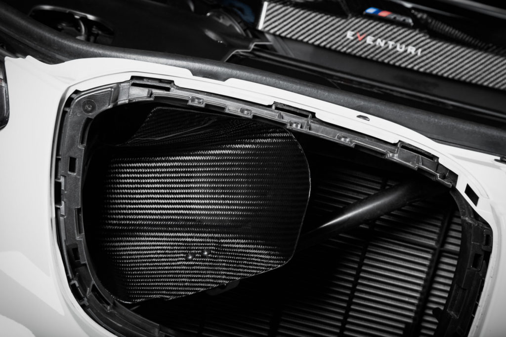 eventuri-carbon-ansaugsystem-fuer-bmw-f97-x3m-und-f98-x4m-17_39000_2048x1365