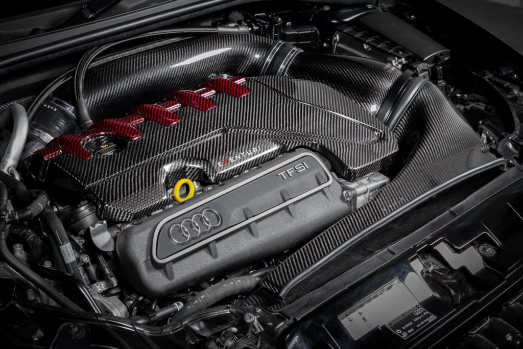 RS3_engine_cover_3_47239_2048x1365