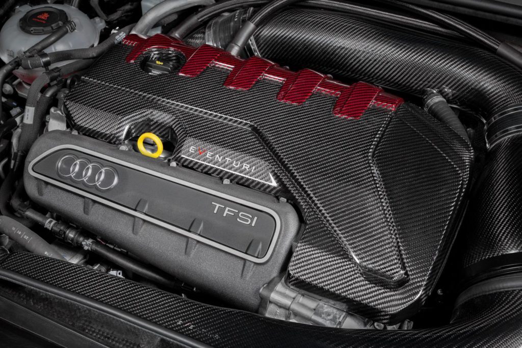 RS3_engine_cover_5_47241_2048x1365
