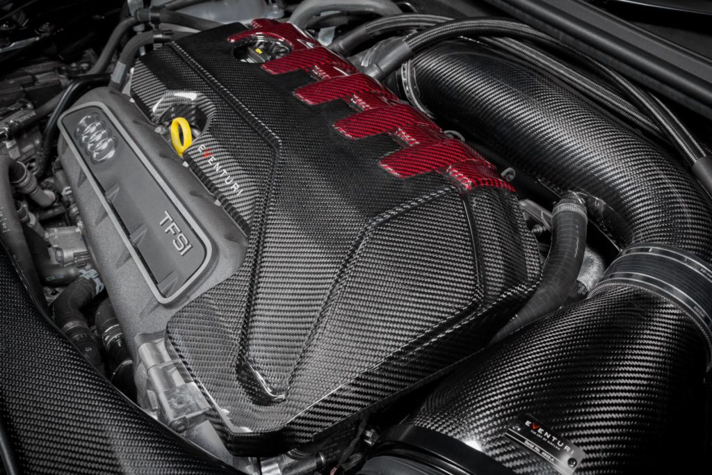 RS3_engine_cover_6_47242_2048x1365