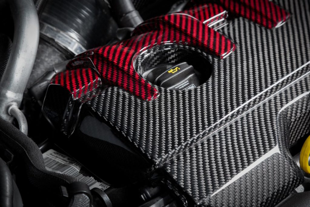 RS3_engine_cover_7_47243_2048x1365