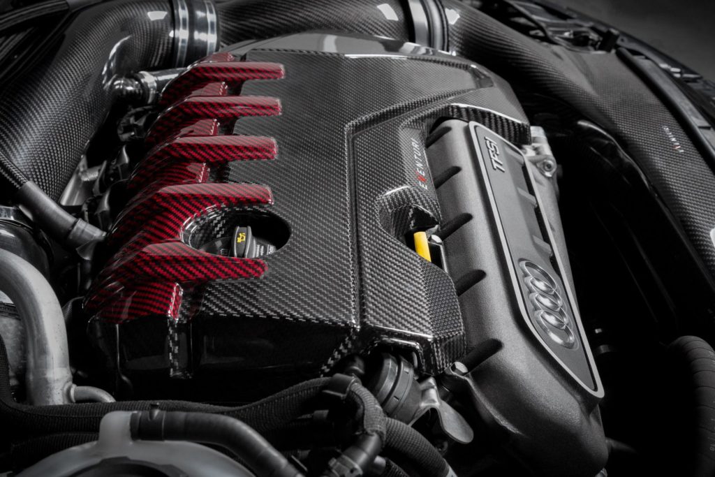 RS3_engine_cover_8_47244_2048x1365